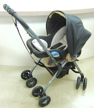 マルチ5ウェイ　アルティメットブラックコンビ製ベビーカー・チャイルドシート